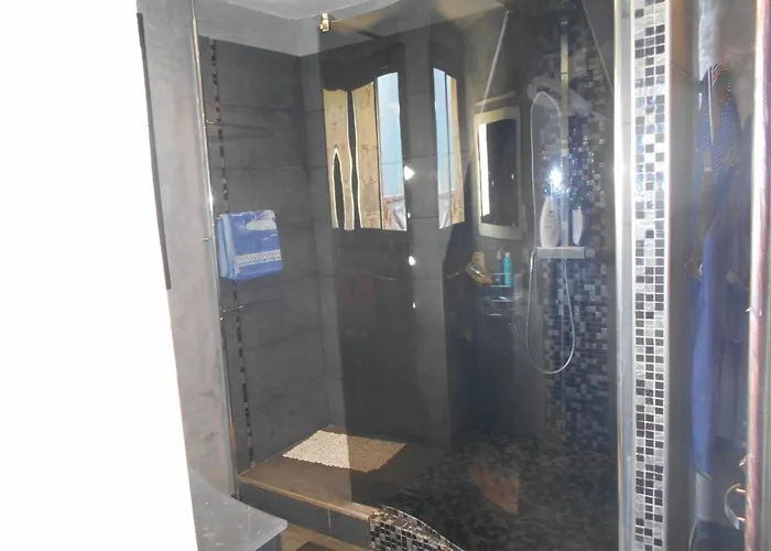 Appartement Independant Avec Piscine Privee